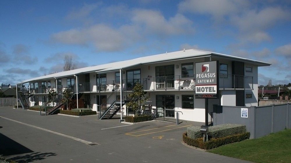 Pegasus Gateway Motels & Apartments Rangiora Exteriör bild