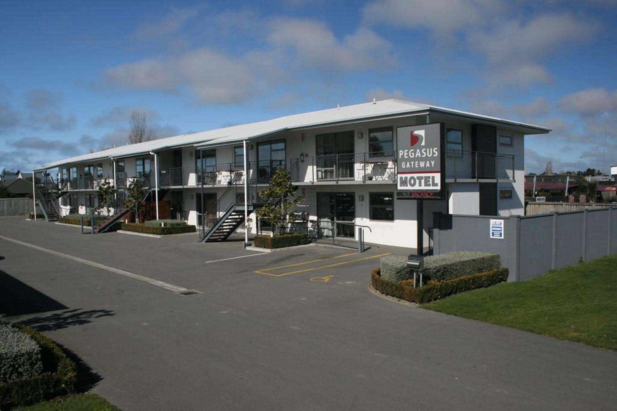 Pegasus Gateway Motels & Apartments Rangiora Exteriör bild