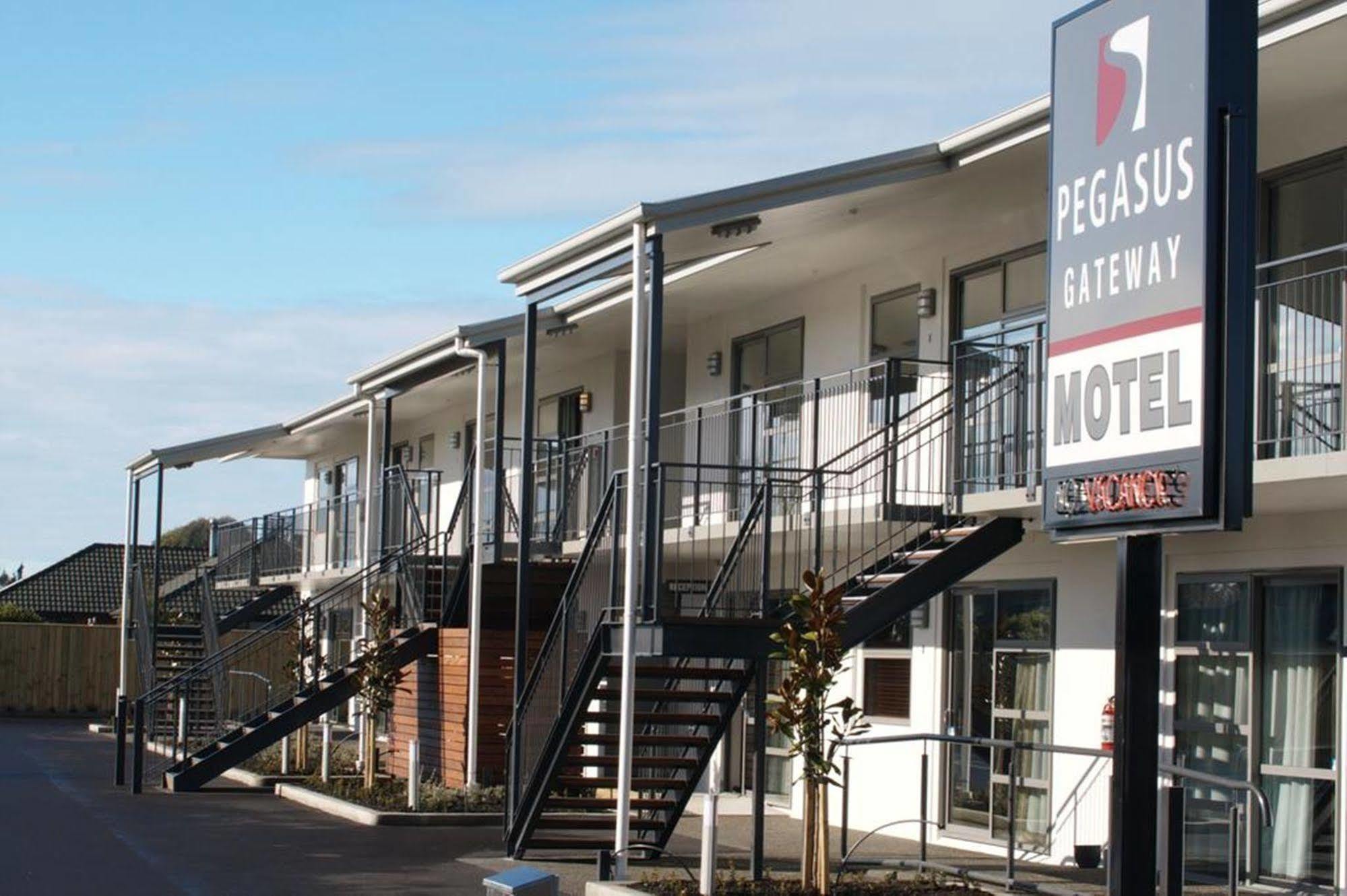 Pegasus Gateway Motels & Apartments Rangiora Exteriör bild